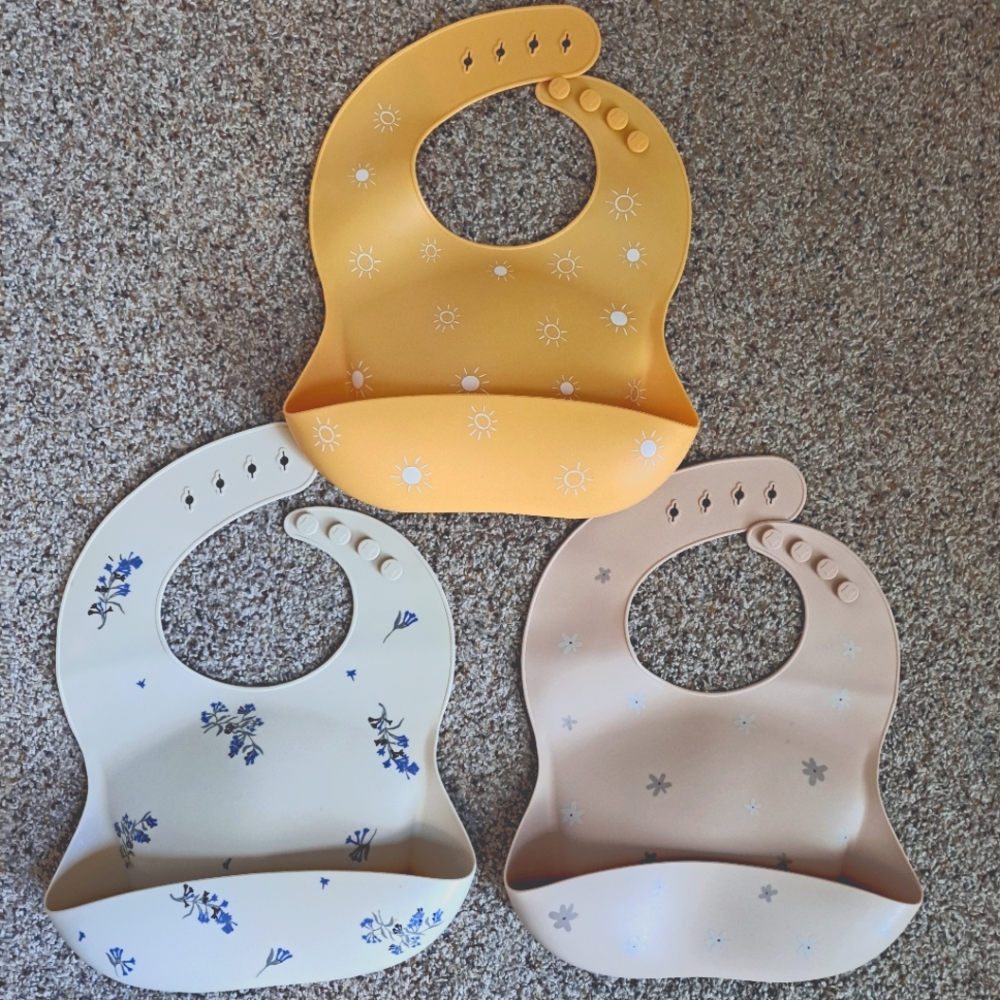 MUSHIE Silicone Bibs